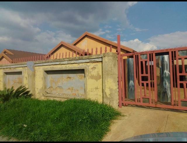 2 BEDROOM HOUSE FOR SALE IN PAYNEVILLE